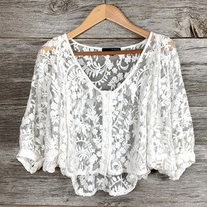 Plastic Island lace